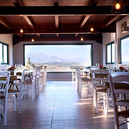 Relais Il Feudo Bed and Breakfast Beltiglio Buitenkant foto