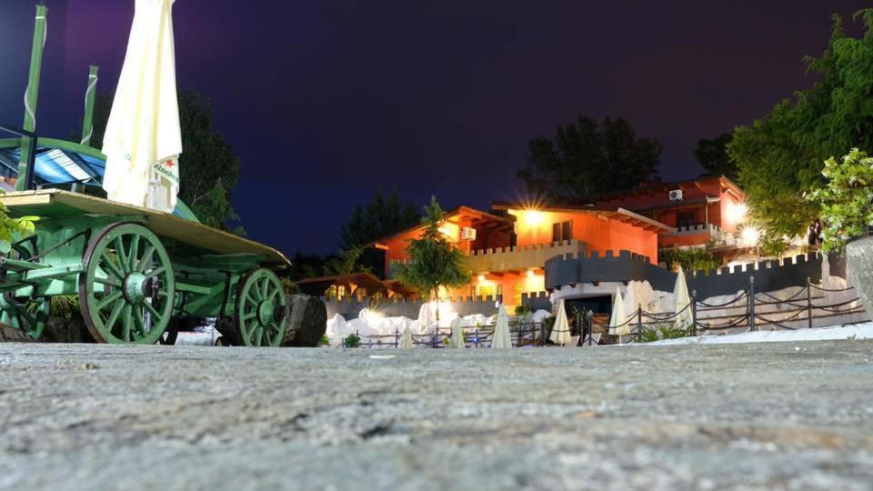 Relais Il Feudo Bed and Breakfast Beltiglio Buitenkant foto